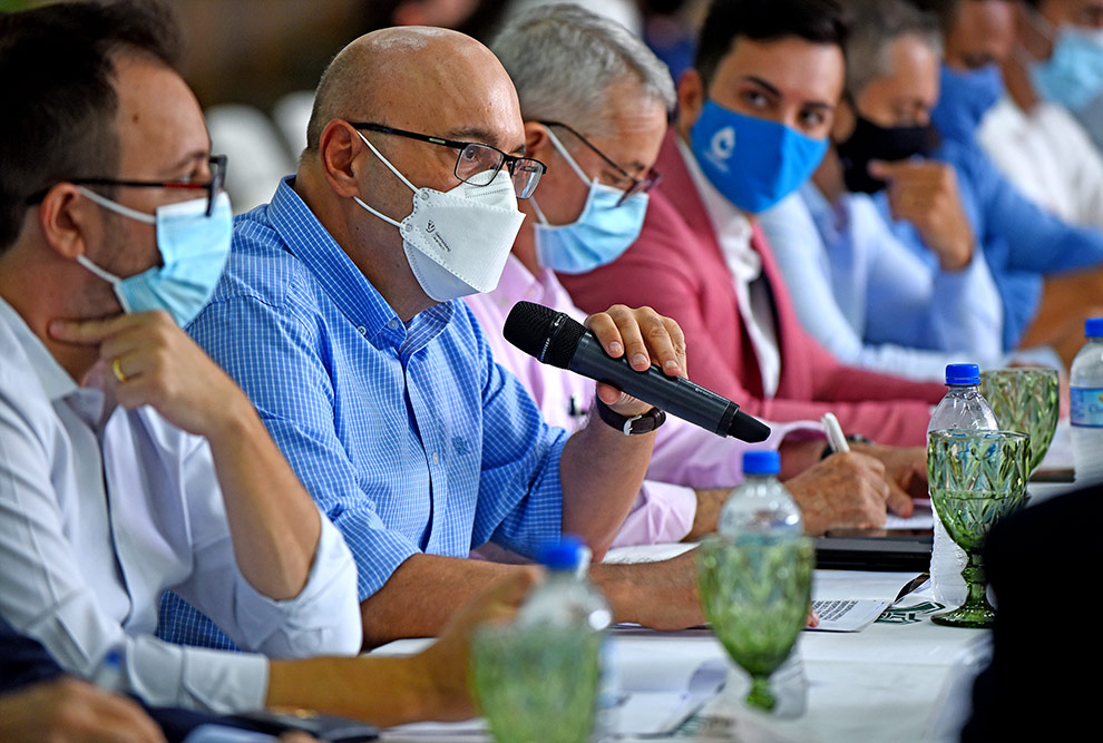 O tema continuará a ser debatido pelos gestores da RMC e, quando possível, ampliado aos demais municípios que poderão compor o projeto O tema continuará a ser debatido pelos gestores da RMC e, quando possível, ampliado aos demais municípios que poderão compor o projeto