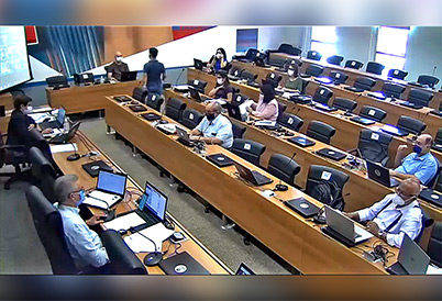 O detalhamento da proposta foi apresentado aos conselheiros pelo pró-reitor de Desenvolvimento Universitário, Fernando Sarti, a partir de estudo formulado pela Assessoria de Economia e Planejamento (Aeplan) O detalhamento da proposta foi apresentado aos conselheiros pelo pró-reitor de Desenvolvimento Universitário, Fernando Sarti, a partir de estudo formulado pela Assessoria de Economia e Planejamento (Aeplan)