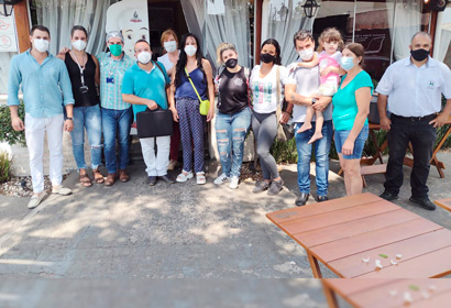 Desta vez a população da região do Parque Oziel e do Jardim Monte Cristo recebeu a equipe na Pizzaria Estação Brazil Desta vez a população da região do Parque Oziel e do Jardim Monte Cristo recebeu a equipe na Pizzaria Estação Brazil