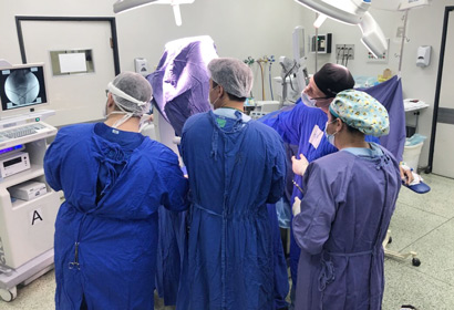Foram realizados 21 procedimentos em 19 pacientes; o hospital mantém, em média, de 38 a 40 internações na Área Foram realizados 21 procedimentos em 19 pacientes; o hospital mantém, em média, de 38 a 40 internações na Área