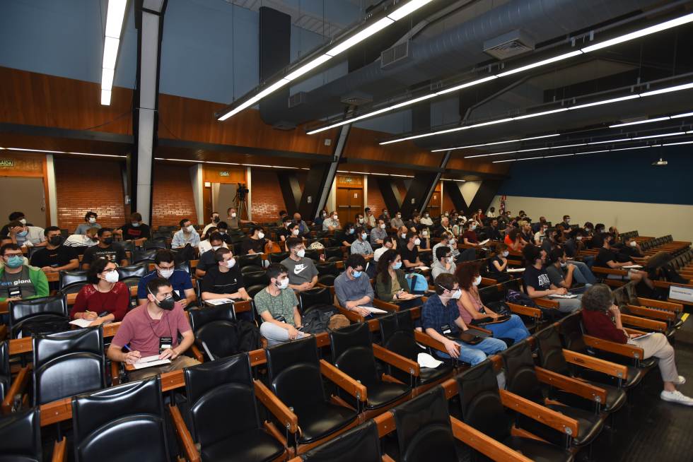 Escola Brasileira de Matemática Probabilística e a Escola São Paulo de Ciência Avançada acontecem simultaneamente Escola Brasileira de Matemática Probabilística e a Escola São Paulo de Ciência Avançada acontecem simultaneamente