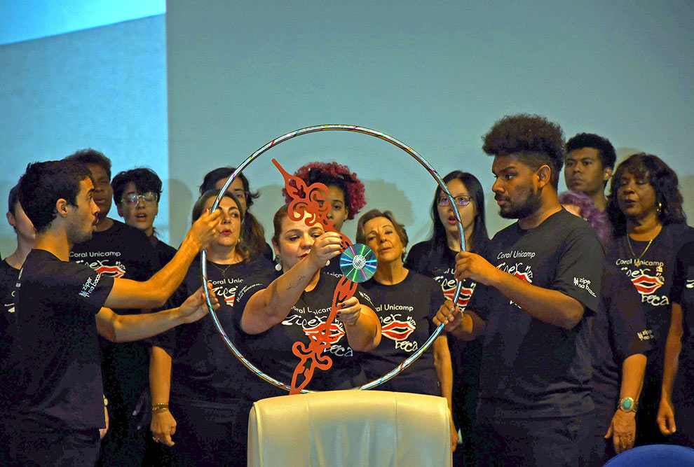 Abertura do Simtec coincidiu com os 56 anos da Universidade, dia 5/10