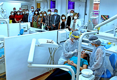 O Cecom é responsável pela assistência médica e odontológica da comunidade acadêmica, bem como por serviços de fisioterapia, enfermagem e saúde ocupacional O Cecom é responsável pela assistência médica e odontológica da comunidade acadêmica, bem como por serviços de fisioterapia, enfermagem e saúde ocupacional