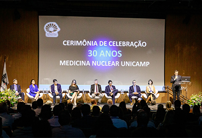 Cerimônia de comemoração de 30 anos do Serviço de Medicina Nuclear, que formou, ao longo dos anos, mais de 100 médicos nucleares brasileiros e estrangeiros