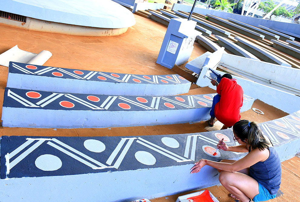 Pinturas mostram um pouco da cultura indígena de cada uma das regiões do Brasil e da região dos Andes, no Chile Pinturas mostram um pouco da cultura indígena de cada uma das regiões do Brasil e da região dos Andes, no Chile