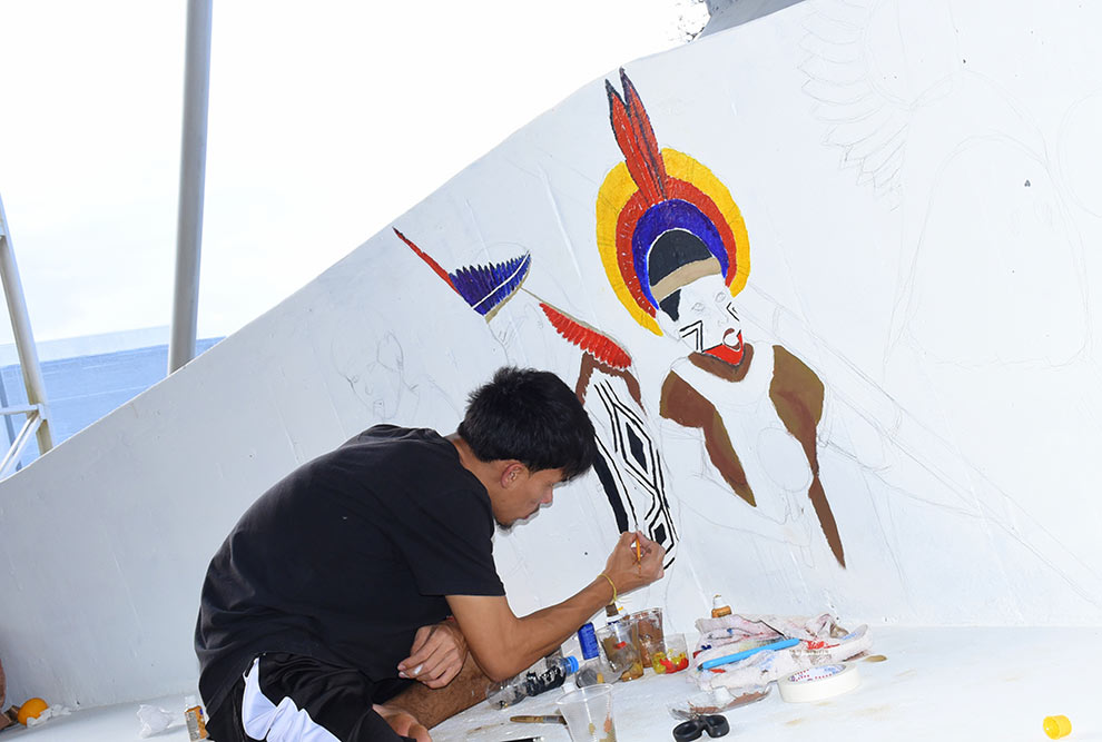 Pinturas mostram um pouco da cultura indígena de cada uma das regiões do Brasil e da região dos Andes, no Chile Pinturas mostram um pouco da cultura indígena de cada uma das regiões do Brasil e da região dos Andes, no Chile