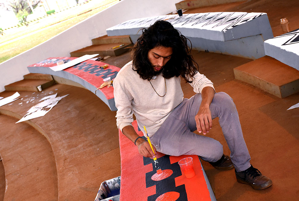 Pinturas mostram um pouco da cultura indígena de cada uma das regiões do Brasil e da região dos Andes, no Chile 