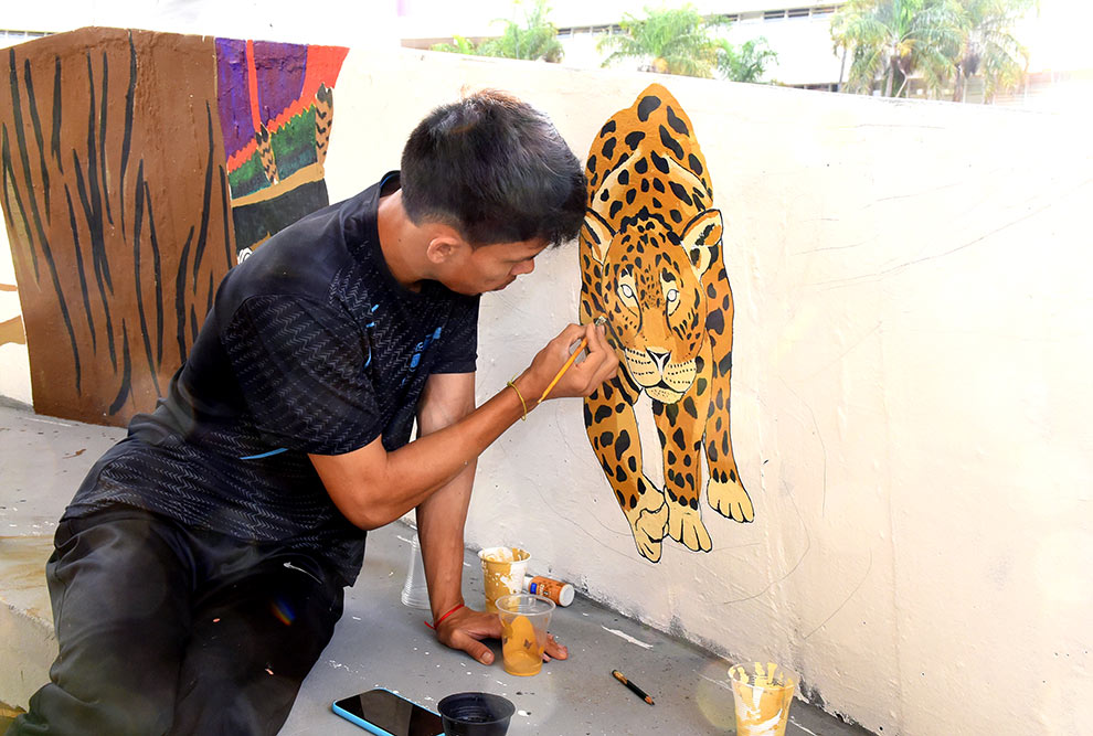 Pinturas mostram um pouco da cultura indígena de cada uma das regiões do Brasil e da região dos Andes, no Chile Pinturas mostram um pouco da cultura indígena de cada uma das regiões do Brasil e da região dos Andes, no Chile