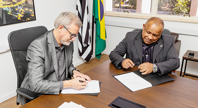 Assinado pelo reitor da Unicamp, Antonio Meirelles, e pelo presidente do Campc, Adailton José Santos Silva, o acordo terá cinco anos de duração 