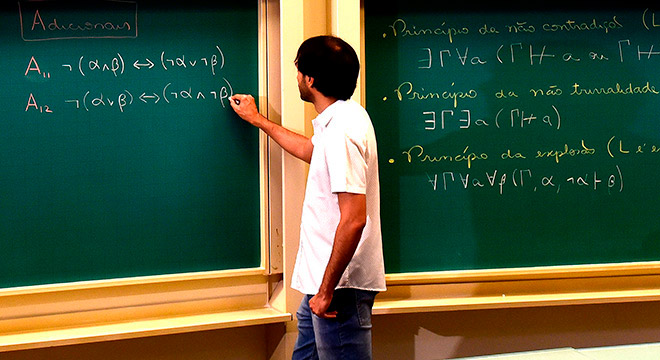 Os dois eventos – cada um com suas especificidades - têm a mesma perspectiva de promover a discussão sobre as metodologias desenvolvidas por colegas do Brasil e do exterior Os dois eventos – cada um com suas especificidades - têm a mesma perspectiva de promover a discussão sobre as metodologias desenvolvidas por colegas do Brasil e do exterior
