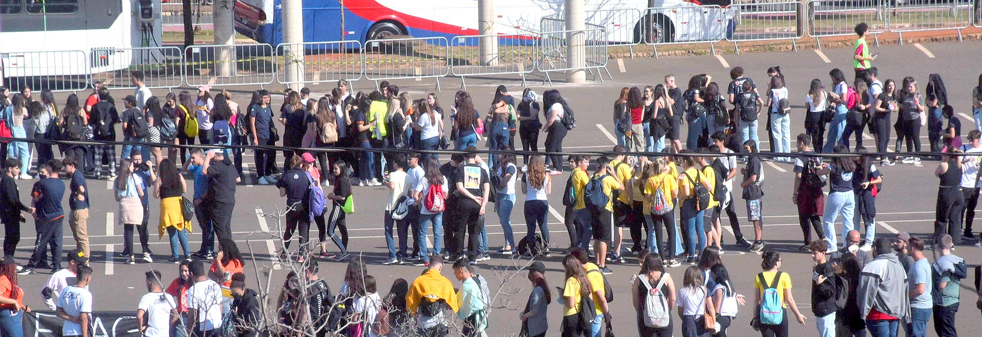 Os participantes também poderão conhecer órgãos e serviços importantes para a vida universitária, como as bibliotecas, os espaços culturais e o Serviço de Apoio ao Estudante (SAE) Os participantes também poderão conhecer órgãos e serviços importantes para a vida universitária, como as bibliotecas, os espaços culturais e o Serviço de Apoio ao Estudante (SAE)