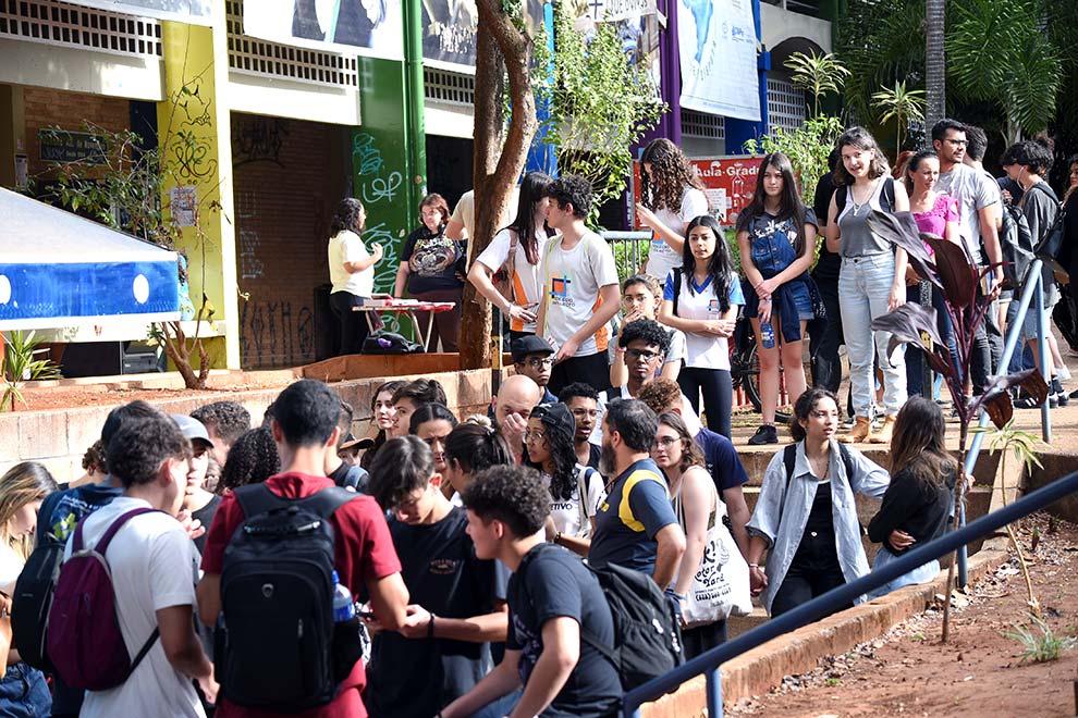 Famílias e estudantes de diferentes regiões do país puderam conhecer as faculdades, institutos e espaços da Universidade Famílias e estudantes de diferentes regiões do país puderam conhecer as faculdades, institutos e espaços da Universidade