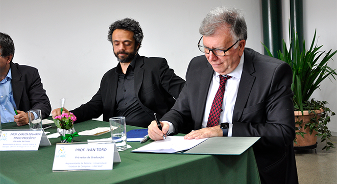 O pró-reitor de Graduação da Unicamp, Ivan Toro, representou o reitor Antonio José de Almeida Meirelles O pró-reitor de Graduação da Unicamp, Ivan Toro, representou o reitor Antonio José de Almeida Meirelles