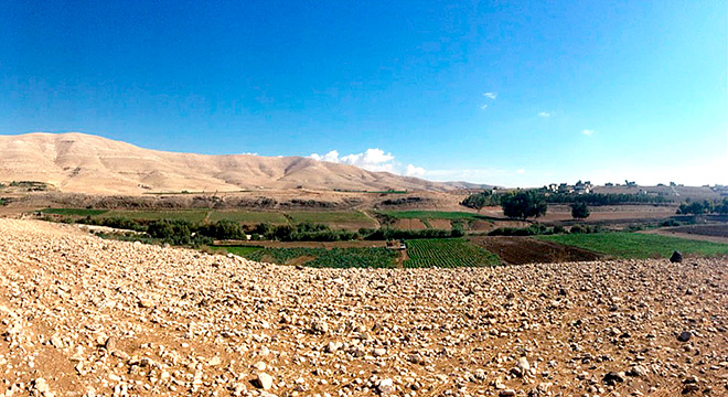Visão geral do Vale de Zarqa, onde estão os sítios estudados na Jordânia (Foto: Acervo pessoal Giancarlo Scardia/Unesp) Visão geral do Vale de Zarqa, onde estão os sítios estudados na Jordânia (Foto: Acervo pessoal Giancarlo Scardia/Unesp)