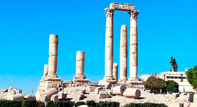 Ruínas romanas na cidadela, centro de Amã, na Jordânia; duas semanas de trabalho