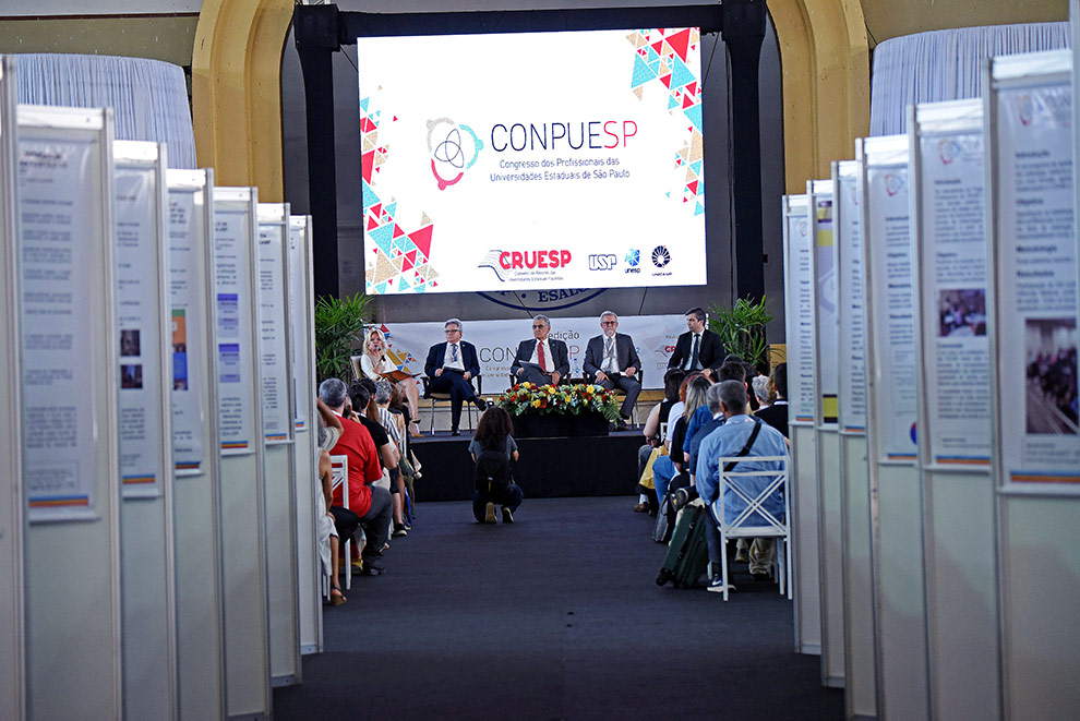 Conpuesp abordou os eixos de discussão que variam de gestão administrativa a diversidade e inclusão no serviço público Conpuesp abordou os eixos de discussão que variam de gestão administrativa a diversidade e inclusão no serviço público