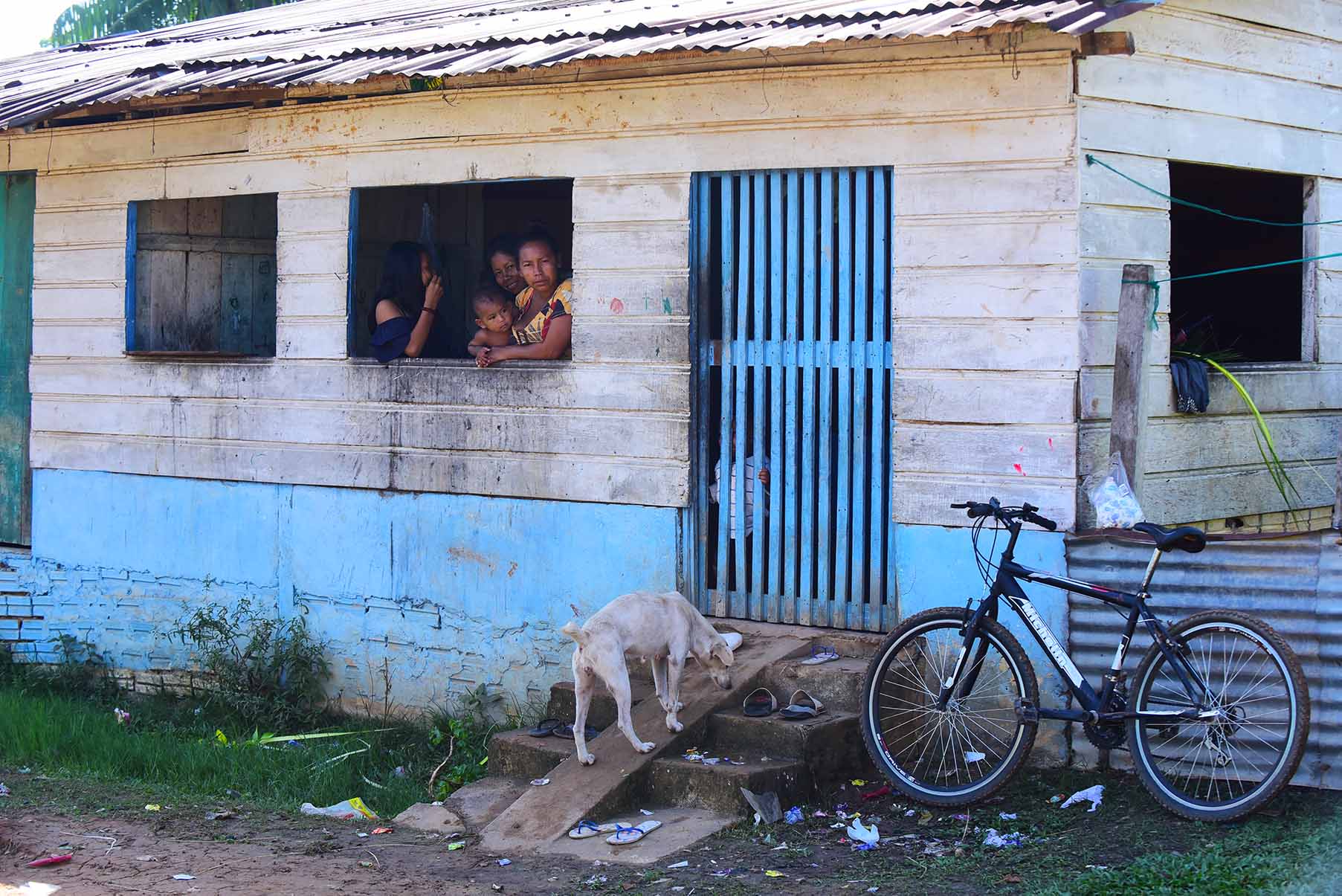 Casa na Comunidade Umariaçu II, no município de Tabatinga (AM) Audiodescrição: Imagem 35 de 41.