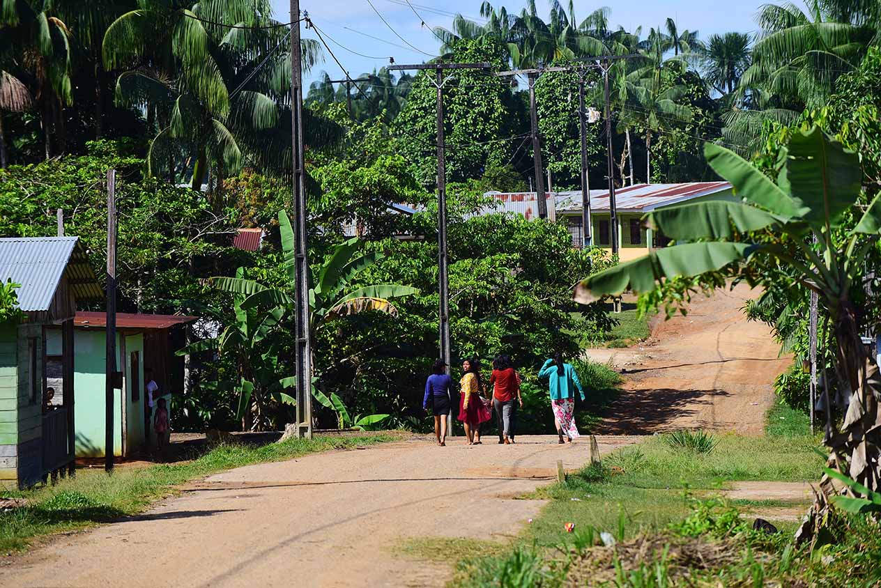 Caminhada pelas ruas da Comunidade Umariaçu II, no município de Tabatinga (AM) Audiodescrição: Imagem 38 de 41.