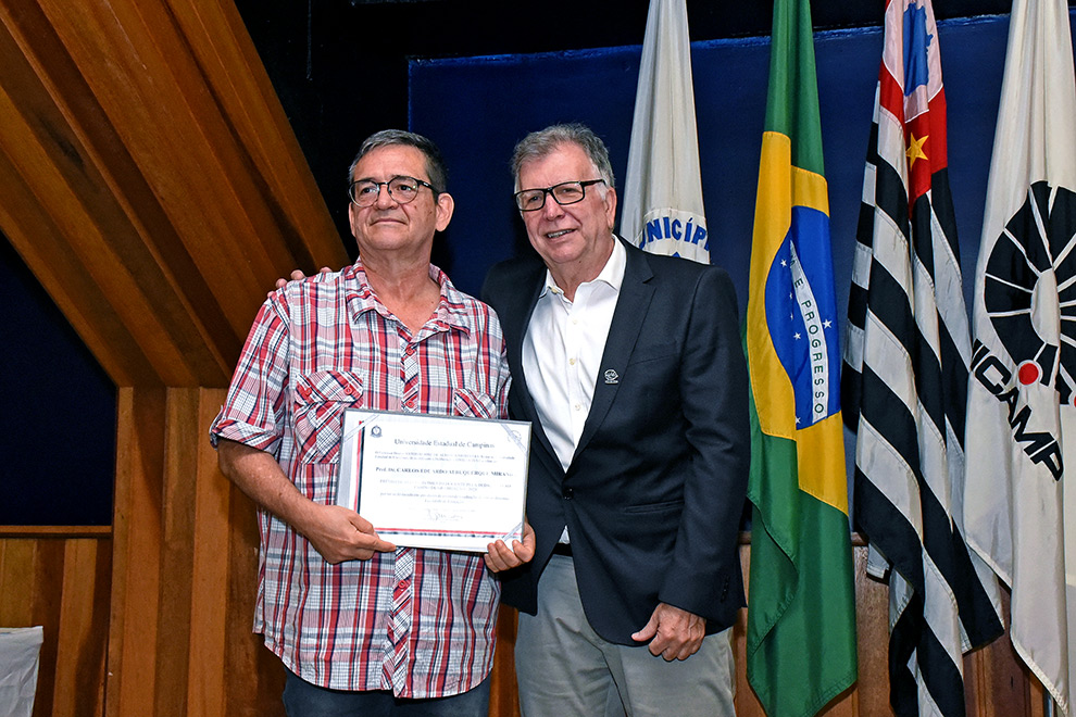 Prêmios Institucionais 2023 - Reconhecimento Docente pela Dedicação ao Ensino de Graduação Prêmios Institucionais 2023 - Reconhecimento Docente pela Dedicação ao Ensino de Graduação