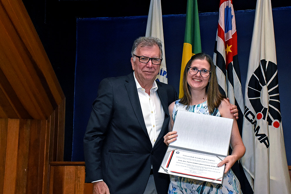 Prêmios Institucionais 2023 - Reconhecimento Docente pela Dedicação ao Ensino de Graduação Prêmios Institucionais 2023 - Reconhecimento Docente pela Dedicação ao Ensino de Graduação