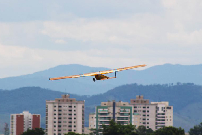 Avião da Urubus AeroDesign na competição de 2015