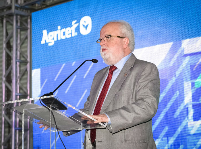 Reitor Tadeu Jorge fala na inauguração da nova sede da Agricef