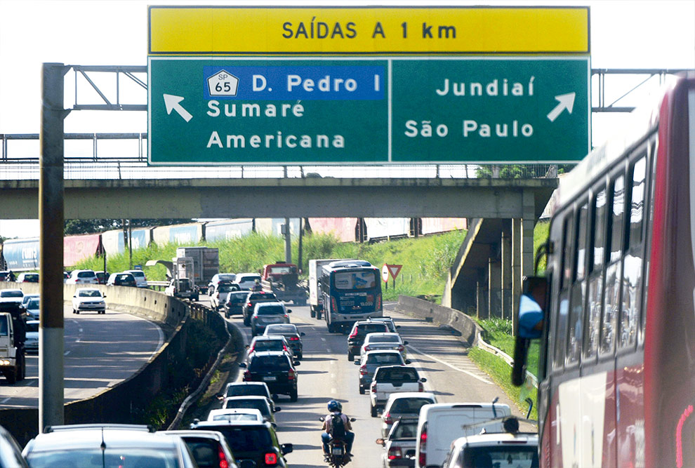 Tráfego intenso em entroncamento rodoviário na região de Campinas: movimento pendular entre municípios e predominância do transporte individual