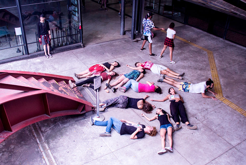Performance Itinerante “Temporã”, do projeto Corpo e Paisagem no Centro Cultural São Paulo, em 2019