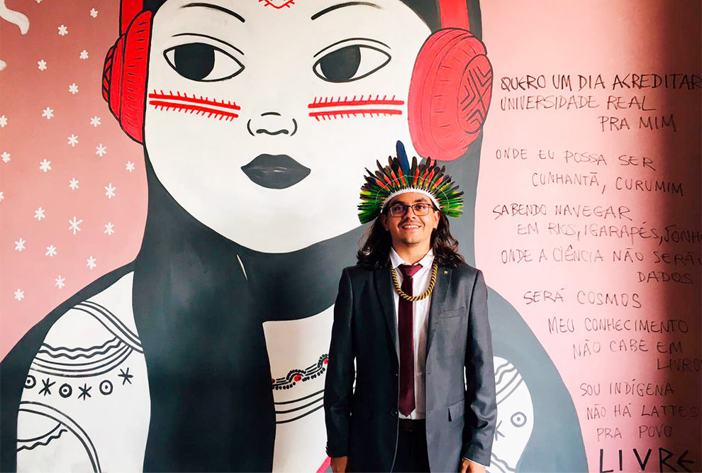 Luiz Medina no dia de sua formatura: “Desde que a Unicamp abriu o Vestibular Indígena, ela se abriu e deu as mãos para a dignidade humana”
