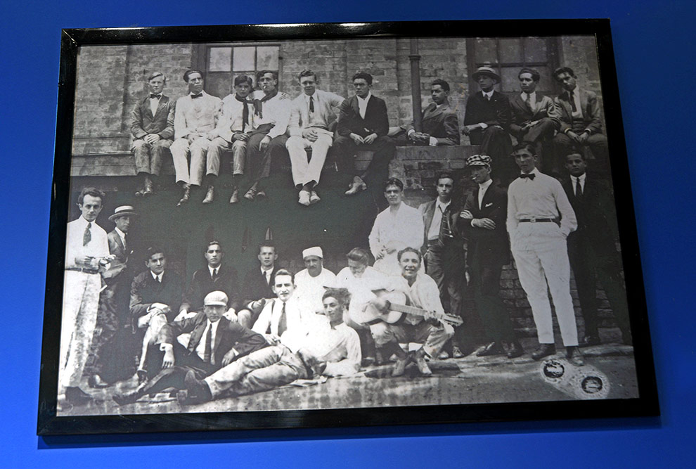 Trabalhadores da Fábrica de Cerveja e Gelo Columbia, entre 1920 e 1929, em Campinas, SP - Conjunto Aristides Pedro da Silva (V8) (Foto: Acervo CMU)