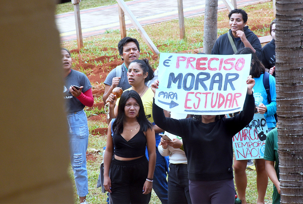 Estudantes celebraram a aprovação da compra do terreno para expansão da Moradia Estudantil 