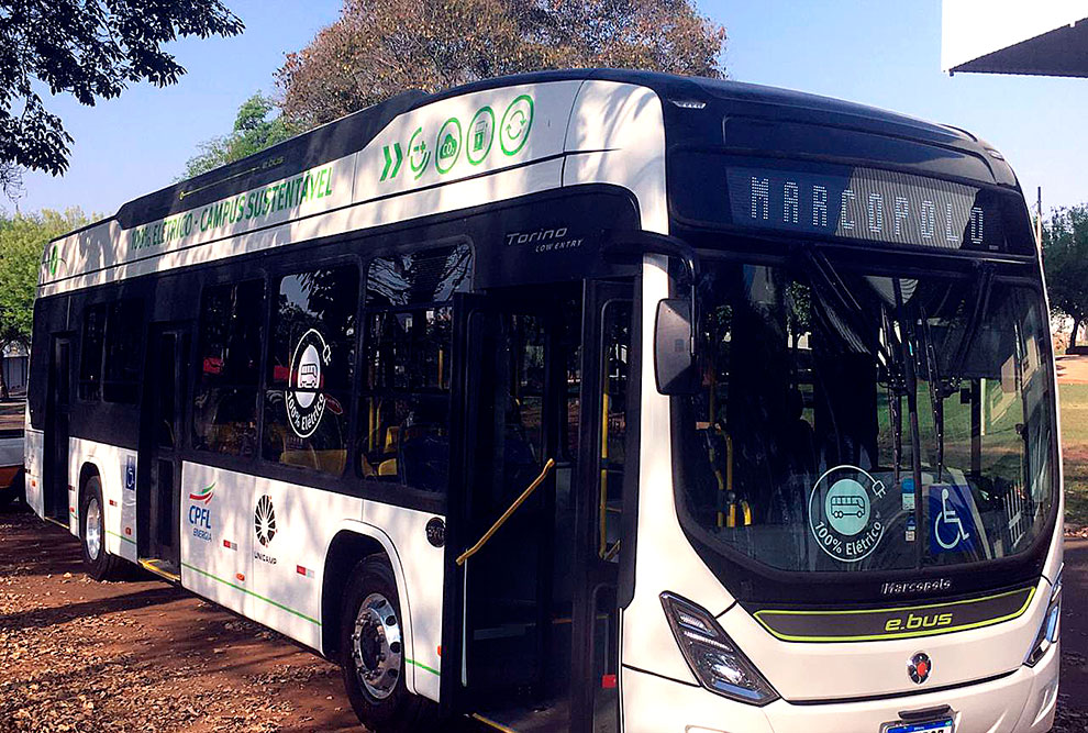 Ônibus elétrico que circula no campus em Barão Geraldo conta com eletroposto sustentável equipado com geração fotovoltaica própria e sistema de armazenamento de energia