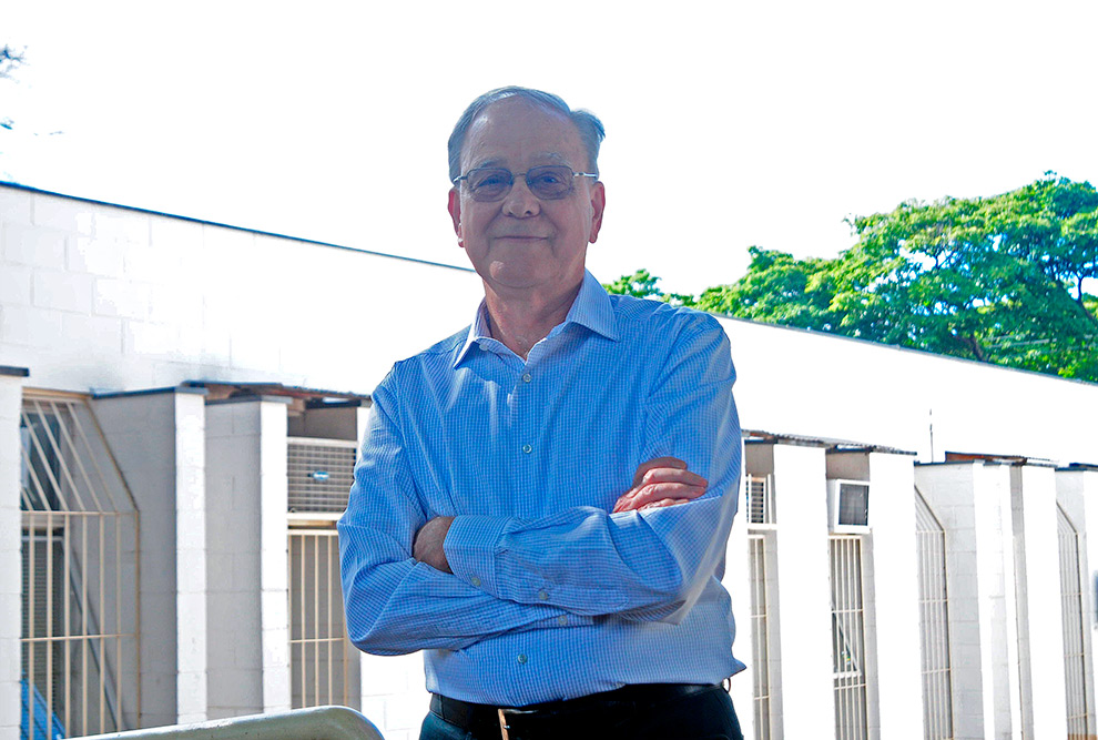 Wilson Suzigan chegou no Instituto de Economia em 1985 onde permaneceu até 1998, quando se aposentou