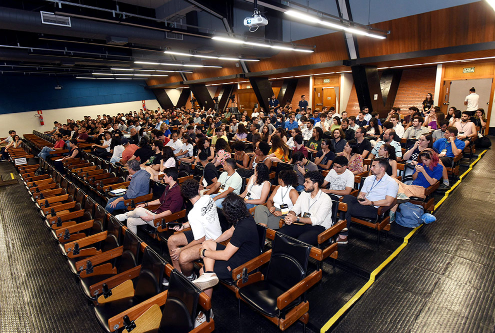 Público lotou o auditório do Centro de Convenções para a abertura do congresso; no total 1.339 trabalhos estão sendo apresentados 