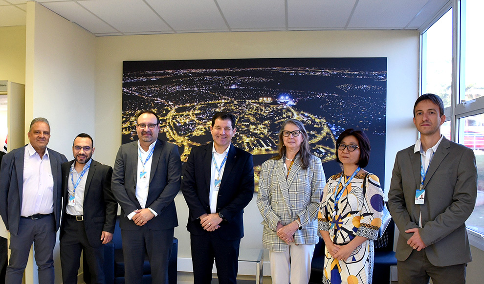 Representantes da administração central da Universidade e da Caixa, que estiveram presentes na formatura dos servidores 