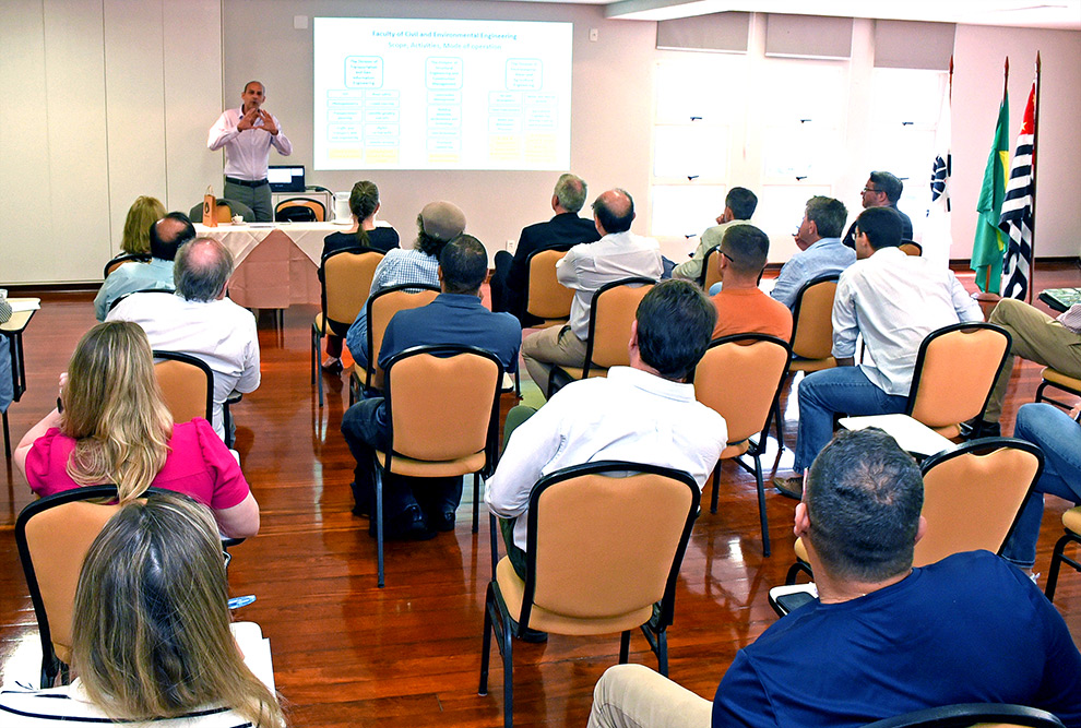 O diretor da Technion disse ter interesse em pesquisas na área de segurança de tráfego e o uso de big data para melhorar a qualidade do trânsito