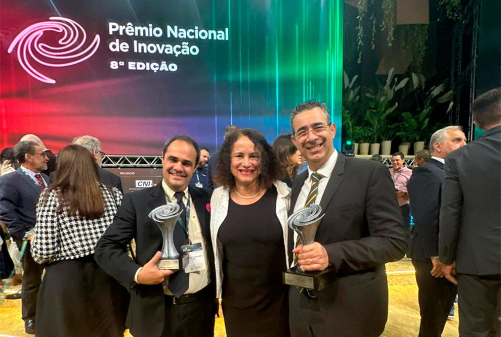 Professor Pascoal Pagliuso com a ministra de Ciência, Tecnologia e Inovação, Luciana Santos