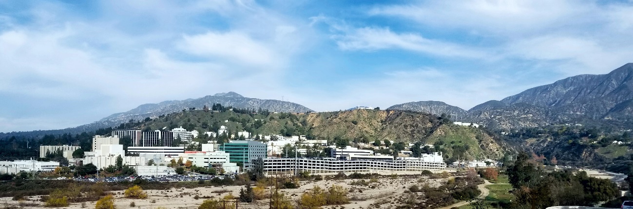 Vista do campus do JPL no sopé das Montanhas São Gabriel