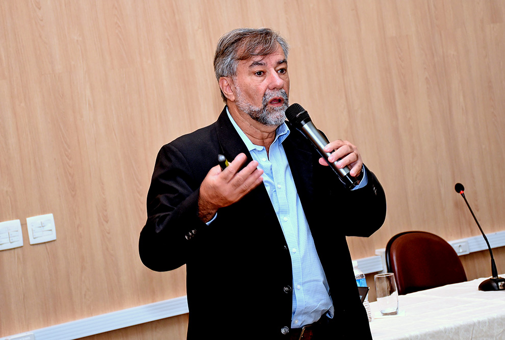Paulo Artaxo, durante palestra de abertura sobre mudanças climáticas 
