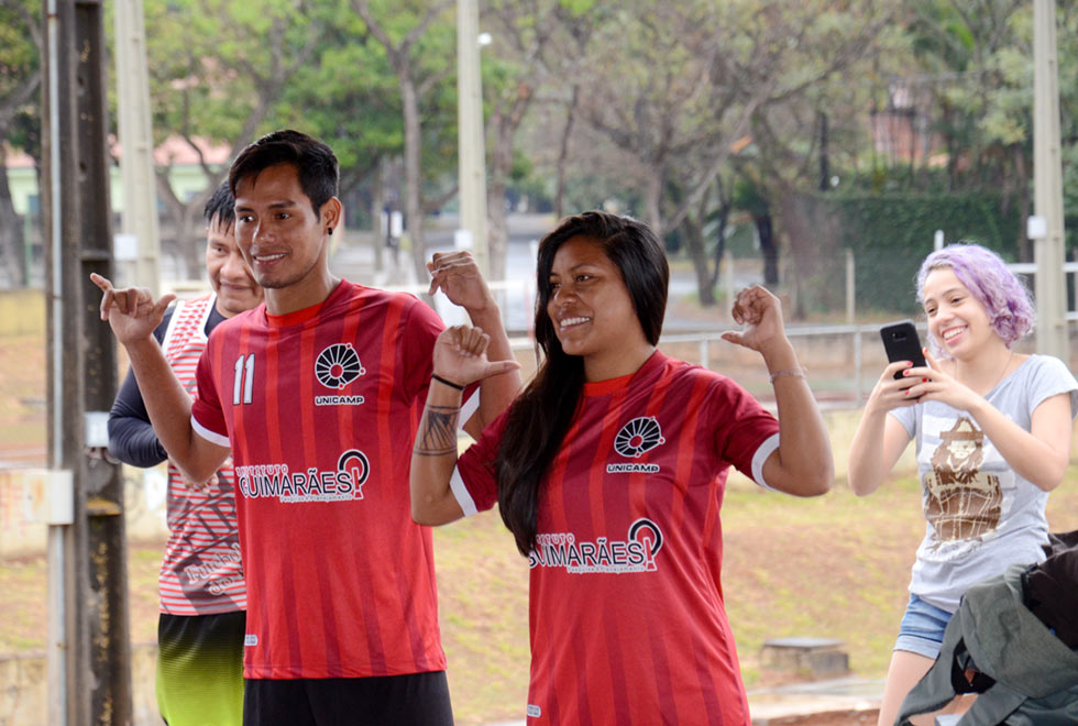 jogadores do time indigena