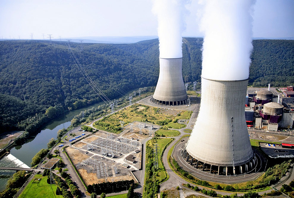 foto mostra a usina nuclear de chooz, na França, onde está o experimento double chooz