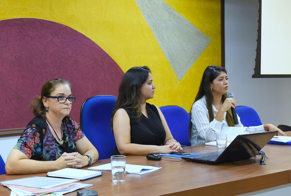 Professora Sandra Guerreiro (à esquerda) com equipe técnica do Capes-Print