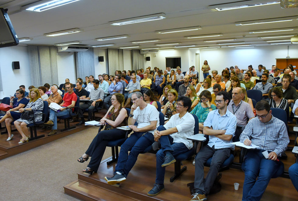 Coordenadores dos 117 projetos contemplados esclareceram dúvidas