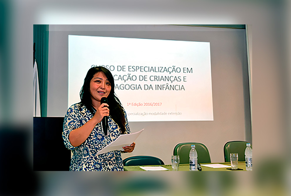 Adriana Momma era coordenadora Adriana Momma era coordenadora da linha de pesquisa “Estado, Políticas Públicas e Educação do Programa de Pós-Graduação em Educação”. 