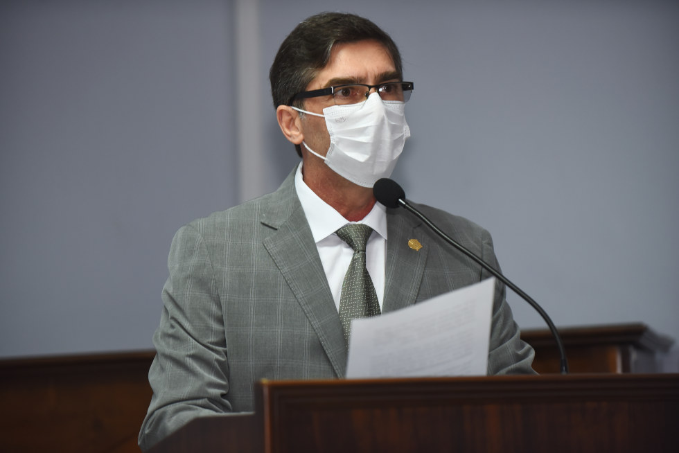 Professor José Roberto Ribeiro esteve à frente do Colégio no período de