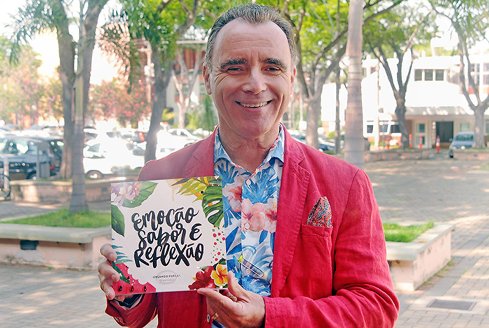 Orlando Furlan, em 2016, durante lançamento de um de seus livros