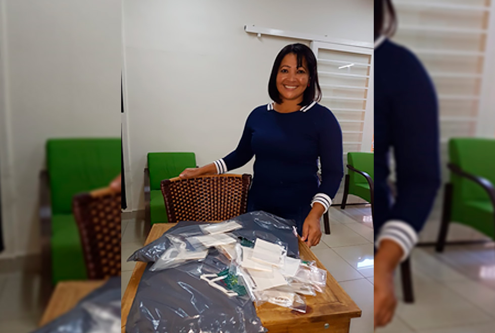 A doadora Eliane Silva se sentiu satisfeita em ajudar uma pessoa que produz máscaras e doar para Unicamp
