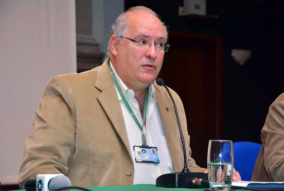 Segundo o sanitarista Edison Bueno, o problema é que muitas pessoas já decretaram o fim social da epidemia