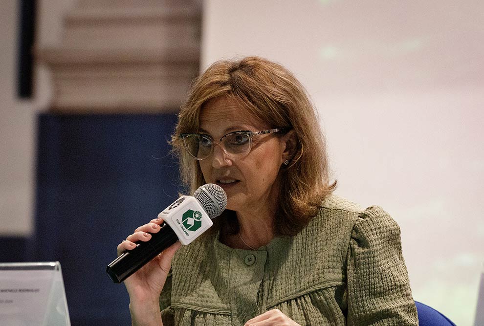 A nova diretora da Fenf, Roberta Matheus: contribuição da Faculdade na ampliação do contingente de recursos humanos qualificados em enfermagem e saúde no país