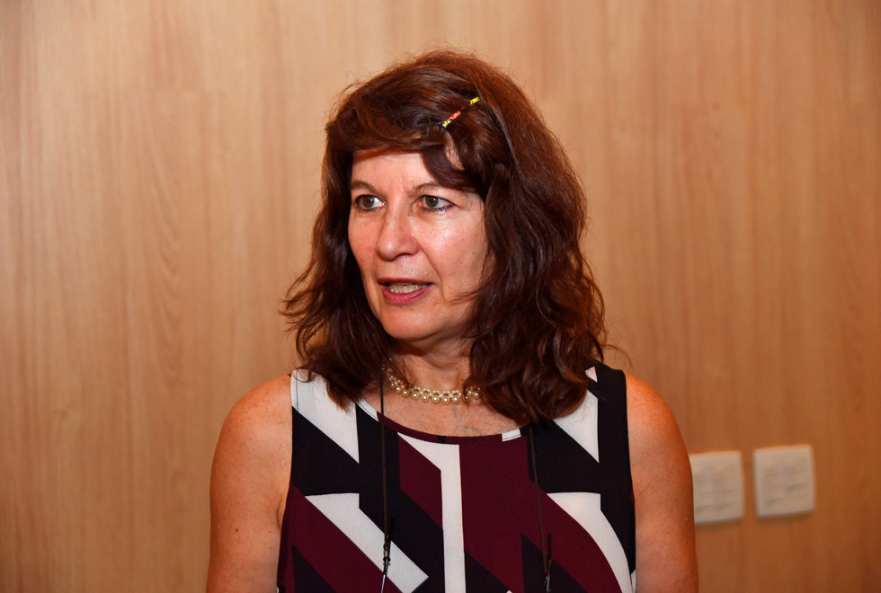 Maria Elina Estébanez, professora da Universidade de Buenos Aires e coautora do "Manual de Valência"